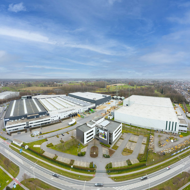 Komatsu Europe is expanding its logistics center to increase storage capacity 